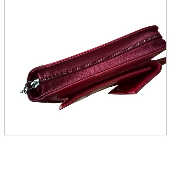 FRANKLIN COVEY 365 Red 7 Ring Planner Binder Retractable Handles 8" x 10.5” - Picture 7 of 16